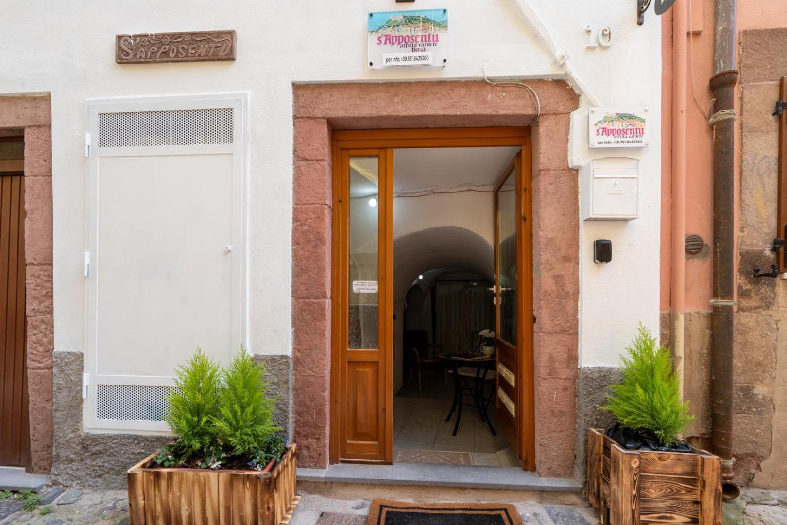 S'Apposentu - Un'Angolo Di Paradiso Con La Vista Sul Castello บอซา ภายนอก รูปภาพ