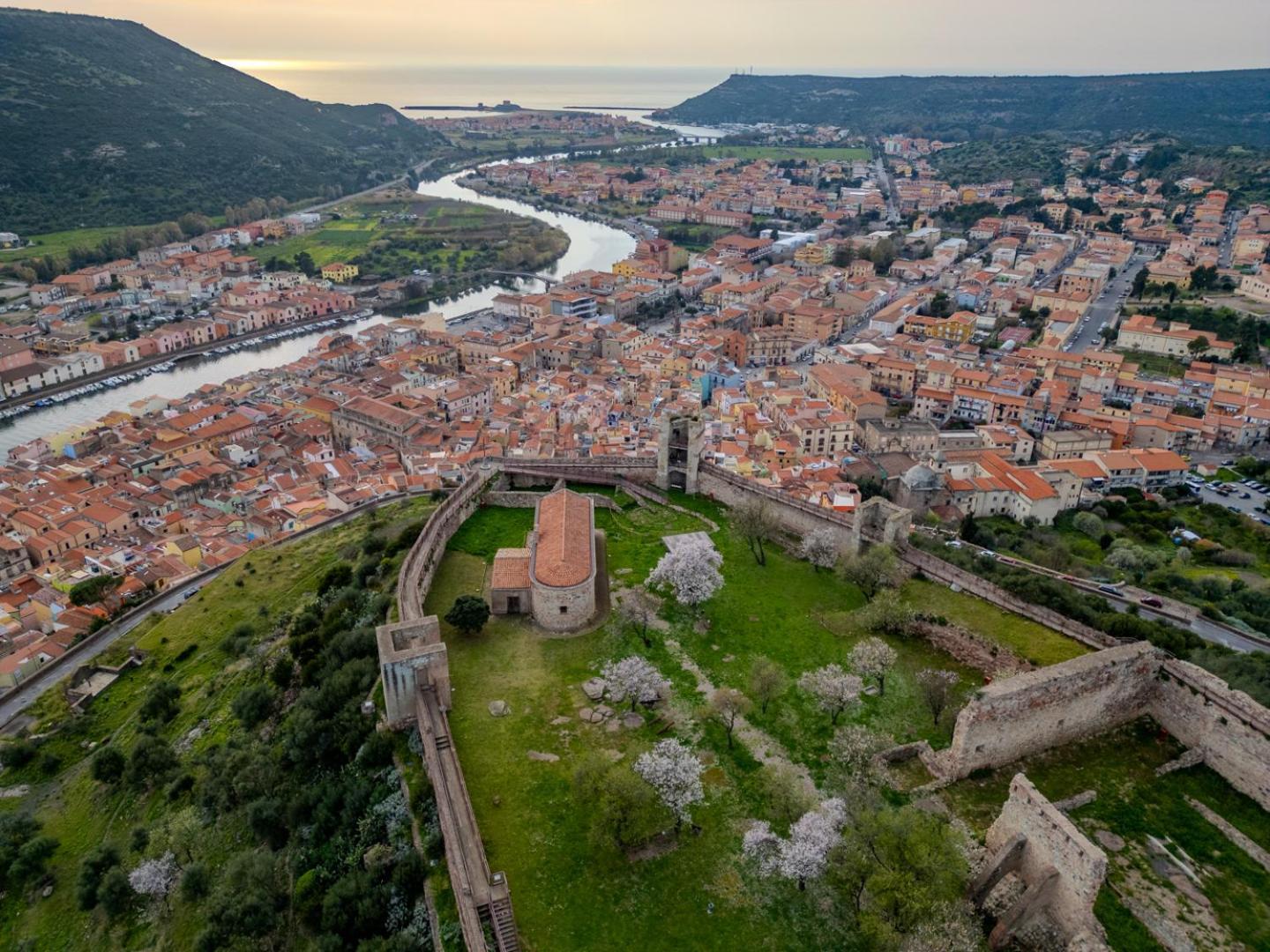 S'Apposentu - Un'Angolo Di Paradiso Con La Vista Sul Castello บอซา ภายนอก รูปภาพ