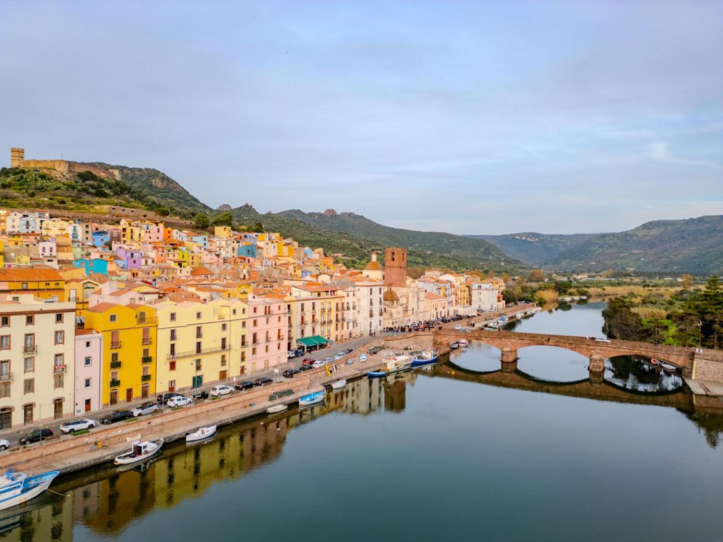 S'Apposentu - Un'Angolo Di Paradiso Con La Vista Sul Castello บอซา ภายนอก รูปภาพ