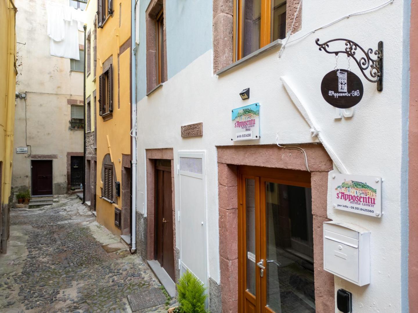 S'Apposentu - Un'Angolo Di Paradiso Con La Vista Sul Castello บอซา ภายนอก รูปภาพ