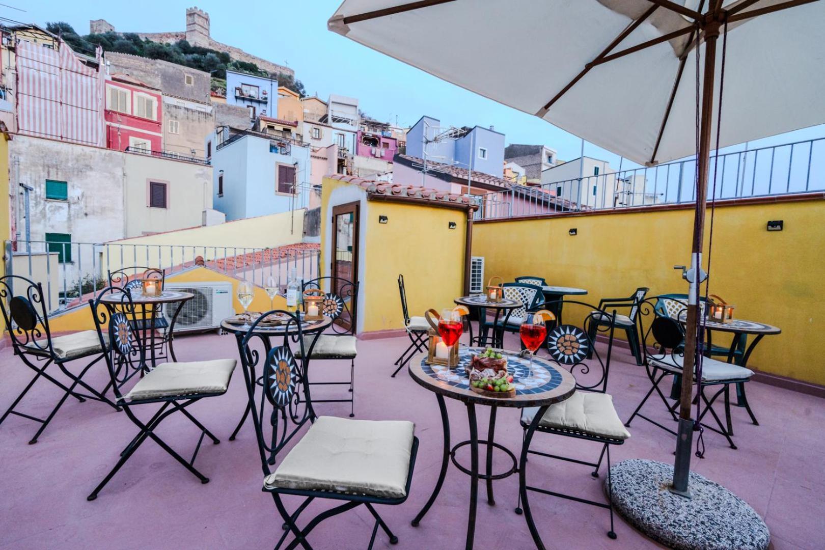 S'Apposentu - Un'Angolo Di Paradiso Con La Vista Sul Castello บอซา ภายนอก รูปภาพ